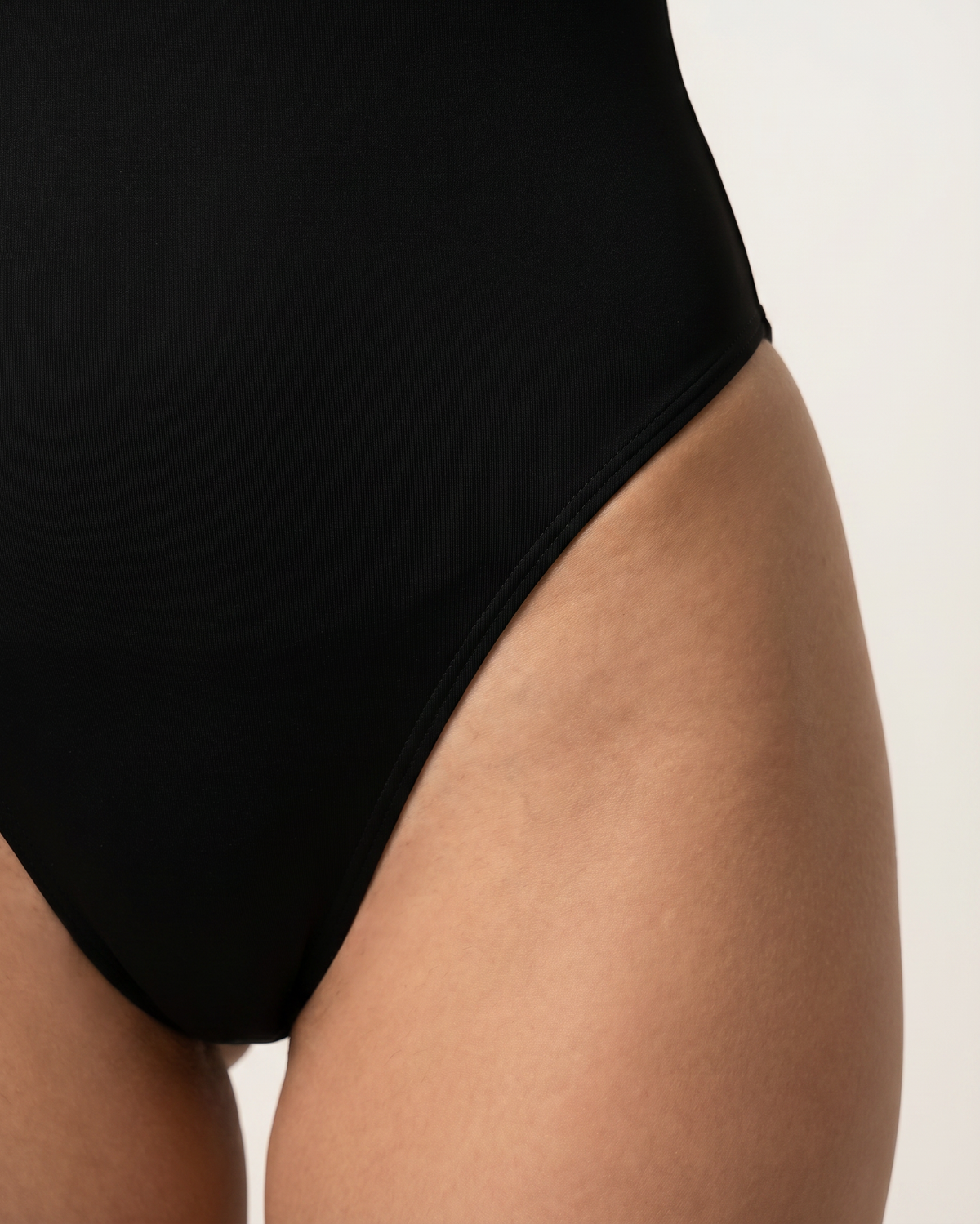 THE DRAPE BLACK BODY